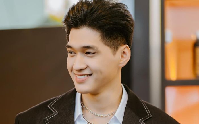 Nam diễn viên điển trai gây chú ý sau khi thu về hàng trăm tỷ qua loạt phim điện ảnh