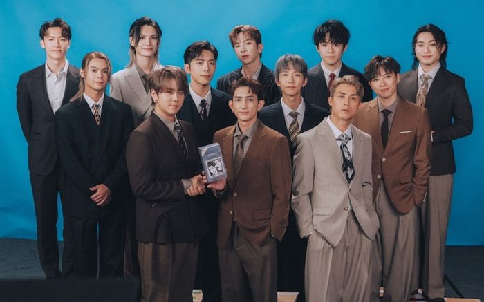 MAMA 2025 tại Hong Kong gây tranh cãi lớn, nhóm nhạc 'không thuộc K-Pop' bị phản đối