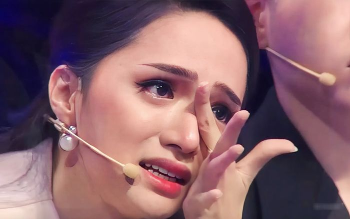 Đơn yêu cầu giải trình về Hương Giang sau Miss Universe dậy sóng cõi mạng