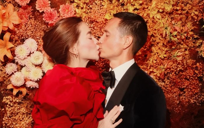 Hồ Ngọc Hà tình tứ khóa môi Kim Lý, tuyên bố 1 câu vô cùng cấp thiết