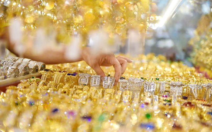 Giá vàng chiều 26/11: Đồng loạt tăng