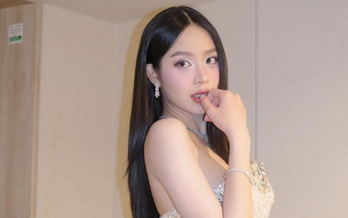 Set đồ của Hoa hậu Thanh Thủy khi làm giám khảo