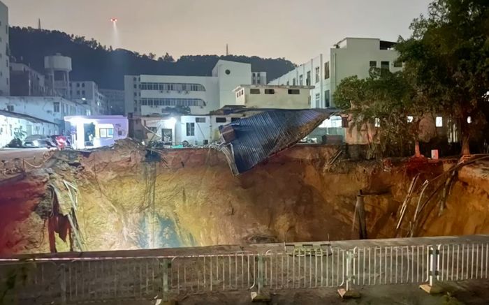 Sập công trình đường sắt, 13 công nhân bị chôn vùi tử vong