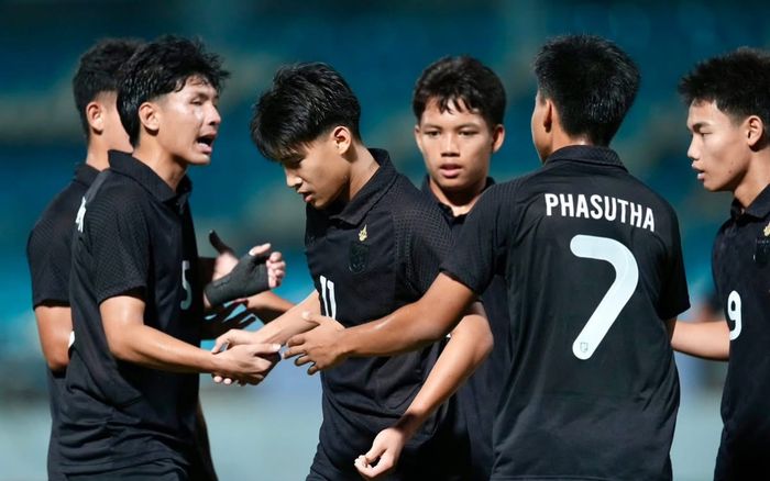 Thái Lan gây địa chấn với chiến thắng 7-1 ở vòng loại châu Á