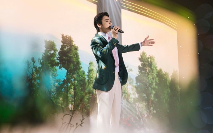 Nam ca sĩ Việt thông báo hủy show vì không bán được vé