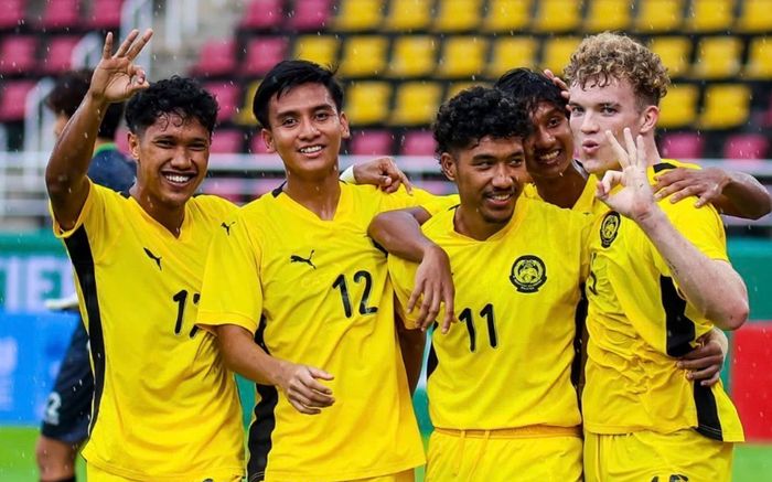 Malaysia thoát bị loại sớm đầy ngoạn mục