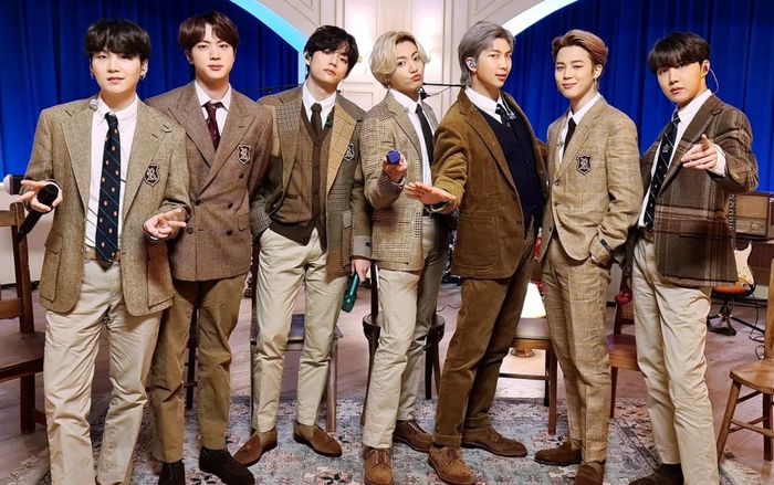 'Phù thủy âm nhạc' đứng sau Taylor Swift, Britney Spears, Rihanna xác nhận sản xuất album cho BTS