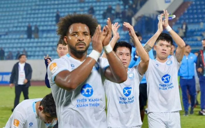 Không có Nguyễn Xuân Son, Nam Định thua đậm tại Thái Lan