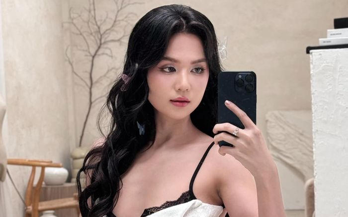 Ngọc Trinh không còn vòng eo 56