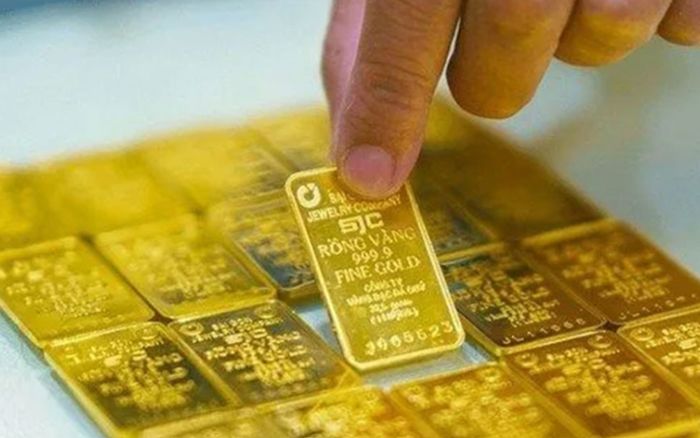 Tin tài chính hôm nay 28/11: Giá vàng tăng mạnh, USD đi ngang