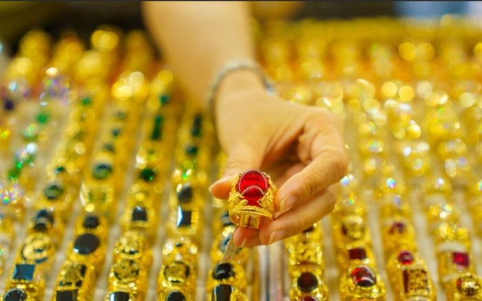 Giá vàng hôm nay (29/11): Vàng nhẫn gây choáng phiên cuối tuần