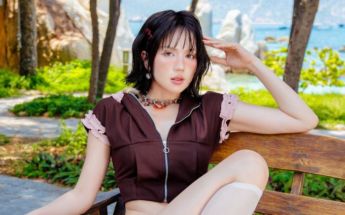 Điều khiến Ngọc Trinh cực kỳ mê mẩn, bất chấp quên luôn vòng eo 56