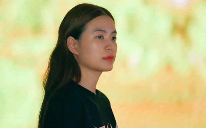 Danh tính người đàn ông 'ngoại lệ' của Hoàng Thùy Linh