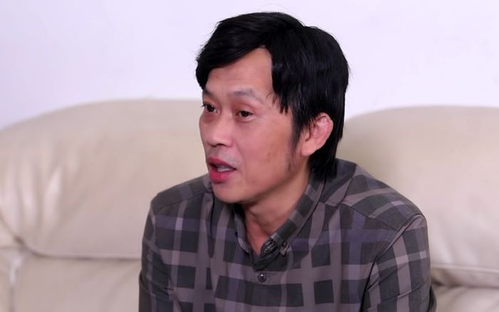 Chiếc điện thoại 3 triệu của Hoài Linh