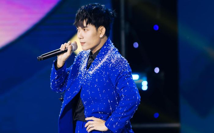 Bức ảnh đang khiến mạng xã hội 'dậy sóng' của ca sĩ Trúc Nhân