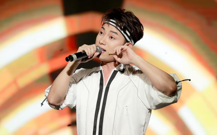 Choáng với số tiền Trúc Nhân dành tặng fan