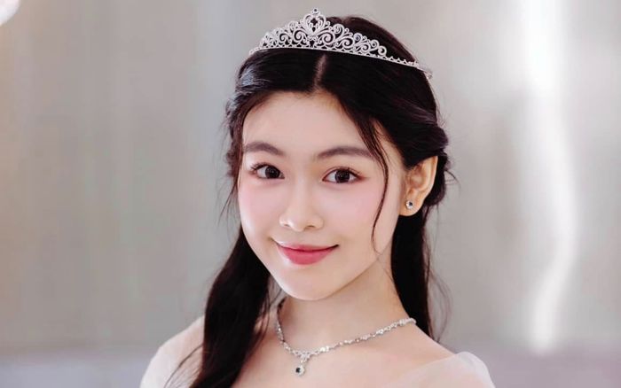 Tai nghe 13 triệu của ái nữ nhà Quyền Linh