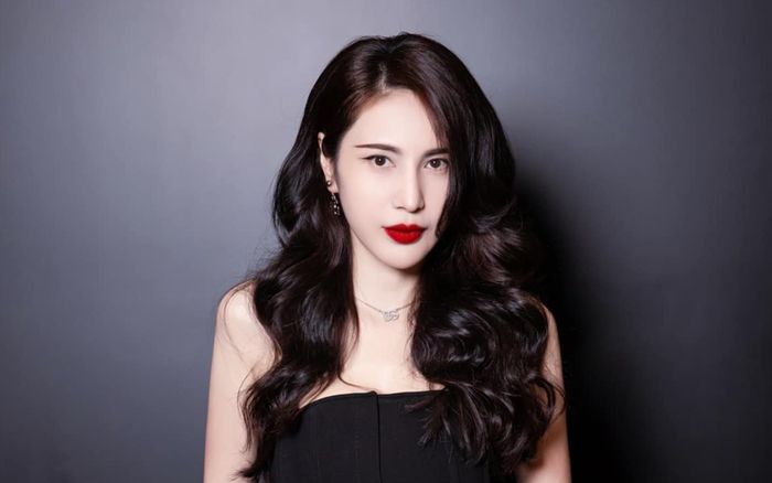 Máy ép chậm 3 triệu đồng của Thuỷ Tiên