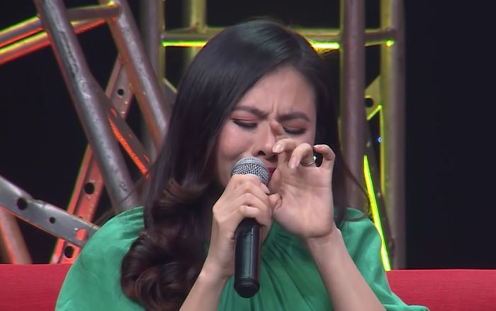 Vân Trang bàng hoàng nghe tin 1 đồng nghiệp vừa qua đời: 'Vĩnh biệt anh, không còn đau nữa rồi'