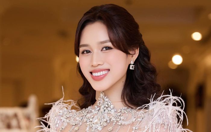 Sữa rửa mặt 200 nghìn của Đỗ Thị Hà