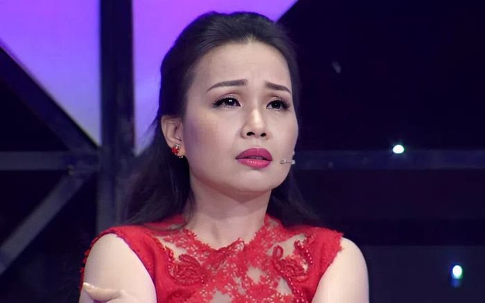 Cẩm Ly đăng ảnh suy tư, nhắc hai chữ 'chia tay' khiến khán giả xôn xao