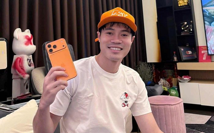 Cách chọn điện thoại của Văn Toàn