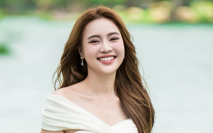 Chiếc đồng hồ 22 triệu của Ninh Dương Lan Ngọc