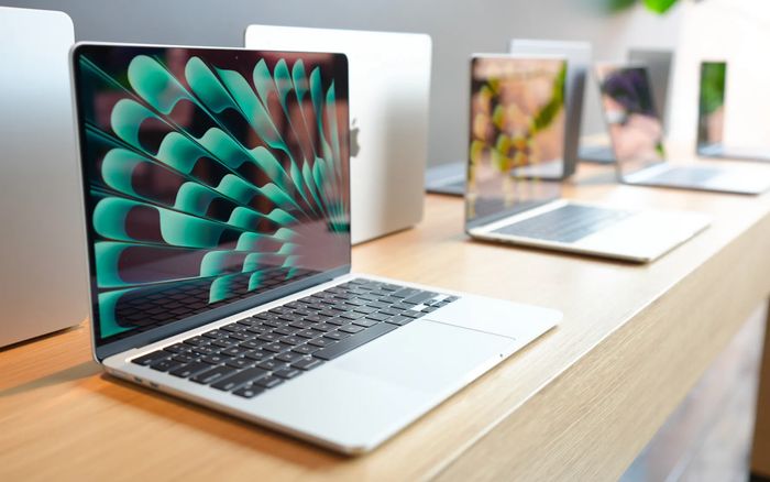 Những điều khó tin về MacBook giá rẻ