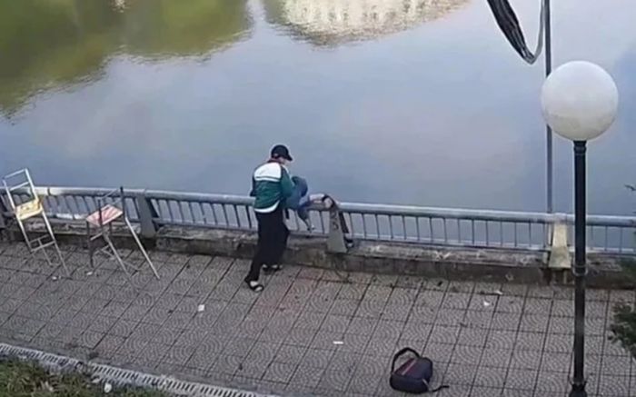 Vụ nam sinh lớp 8 đâm bạn rồi hất bạn xuống hồ ở Lào Cai: Bất ngờ nguyên nhân