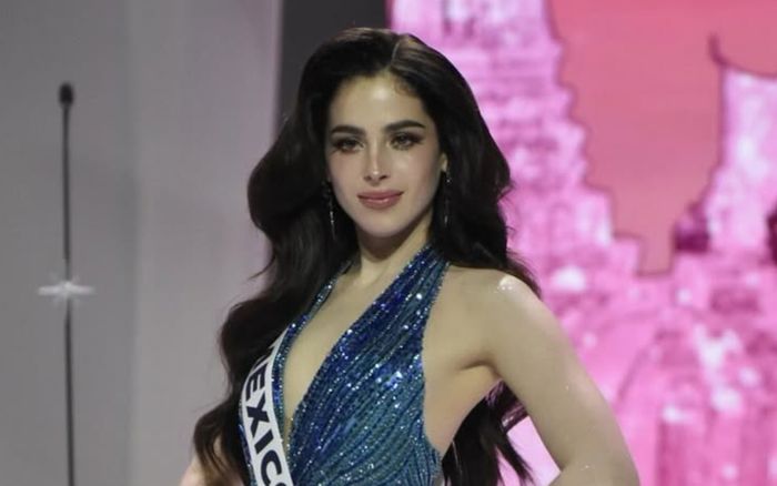 Thí sinh Miss Universe từng 'cãi tay đôi' với ông Nawat tiếp tục có hành động tranh cãi