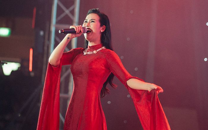 Võ Hạ Trâm nói về 'bài hát nghìn tỷ' đang gây xôn xao cõi mạng