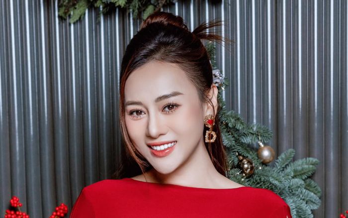 Nồi chiên hấp trị giá hơn 4 triệu trong căn bếp của vợ Shark Bình