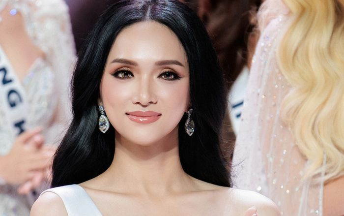 Choáng với số tiền fan Việt chi ra giúp Hương Giang thắng Miss Universe 2025
