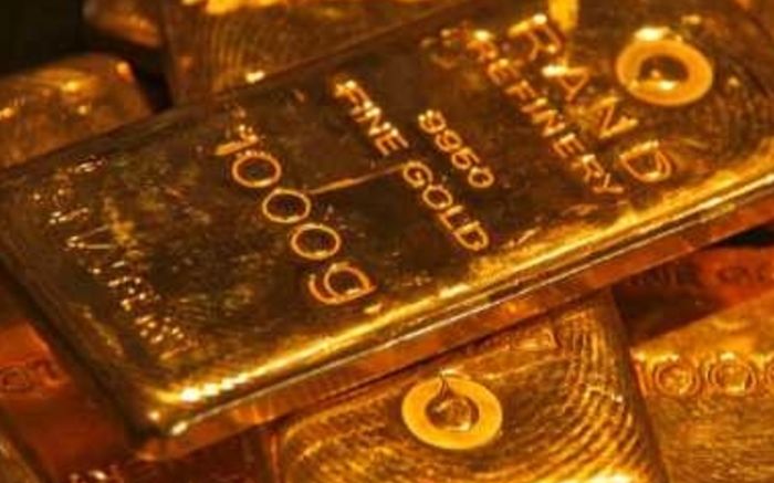 Đào hố xây hồ bơi, người đàn ông phát hiện kho báu giá trị hơn 2 tỷ đồng ngay trong sân nhà