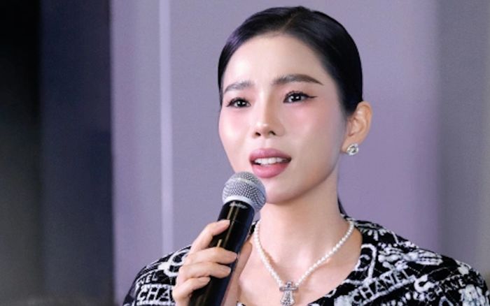 Cách sống của Lệ Quyên