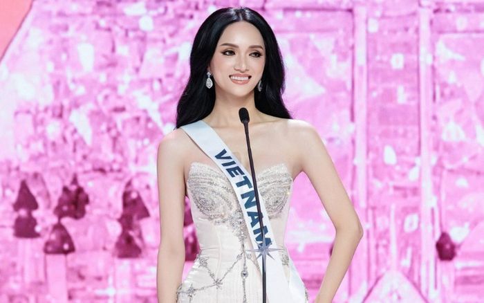 Nhìn lại loạt outfit 'chặt chém' của Hương Giang trong tuần đầu thi Miss Universe 2025