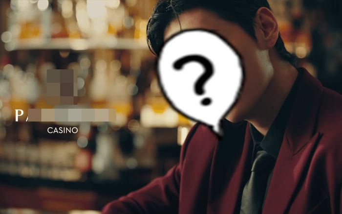 Nam ca sĩ hàng đầu showbiz làm gương mặt đại diện cho... sòng bạc