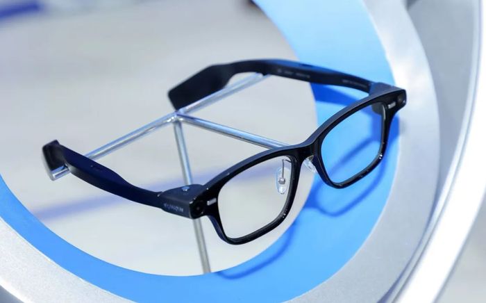 Alibaba mở bán kính AI giá 500 đô la, cạnh tranh trực tiếp với Meta