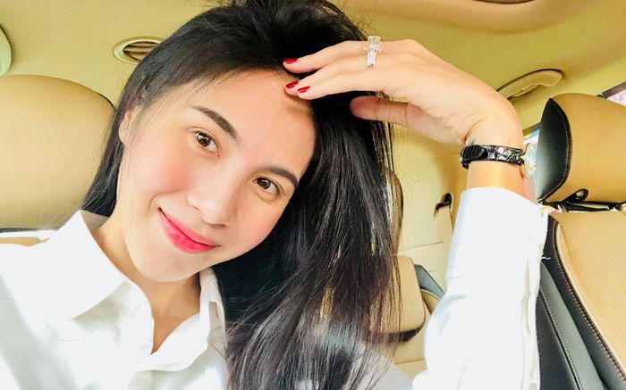 Đồng hồ giá 7 tỷ của ca sĩ Thủy Tiên