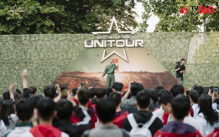 Hàng trăm sinh viên Bách Khoa hát “Còn gì đẹp hơn” khép lại hành trình Sao Nhập Ngũ Unitour đáng nhớ