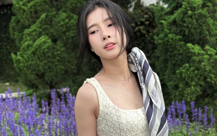 Clip về nữ diễn viên vừa kè kè chồng Lâm Vỹ Dạ lại gây bàn tán mạnh