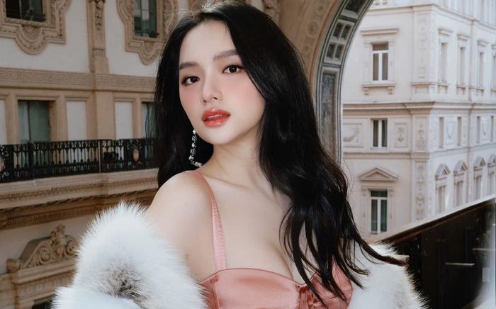 Chiếc xe 4 tỷ của Hương Giang