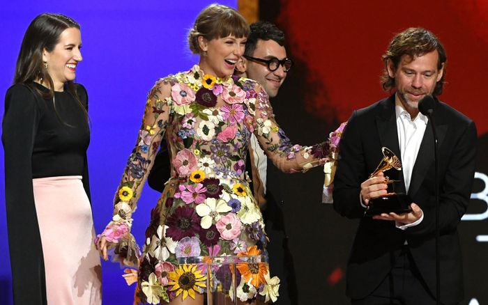 Taylor Swift yêu cầu tòa án bác bỏ vụ kiện bản quyền