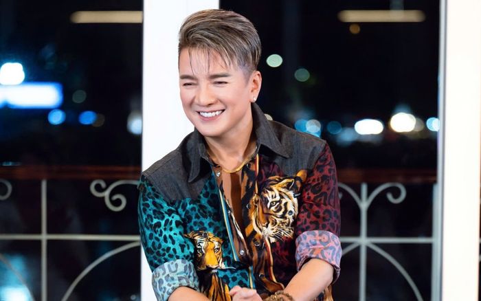 Đàm Vĩnh Hưng công khai gọi một nữ ca sĩ là 'bà xã'