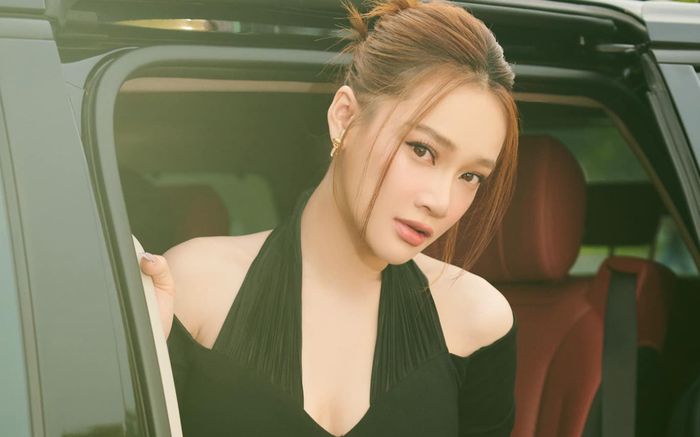 Chiếc xe 3 tỷ của Nhã Phương