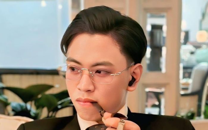 Đồng hồ 7 triệu của 'tổng tài' Nguyễn Văn Thiên