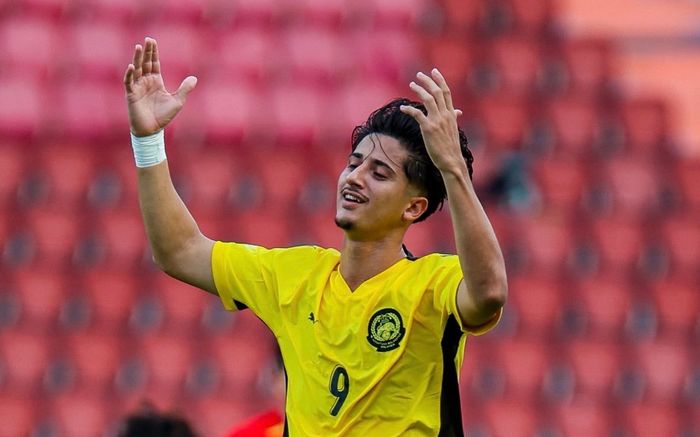 Đẳng cấp của HLV Kim Sang Sik trước Malaysia