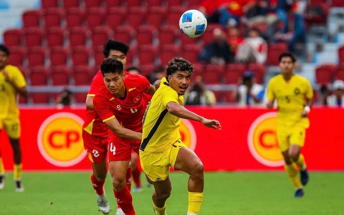 Malaysia sáng cửa đi tiếp dù thua Việt Nam