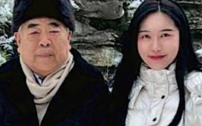 Nam nghệ sĩ 87 tuổi có con với vợ mới, 'gây sốc' khi tuyên bố từ mặt con gái ruột