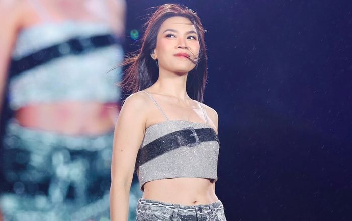 Showbiz Việt 'dậy sóng' với Mỹ Tâm